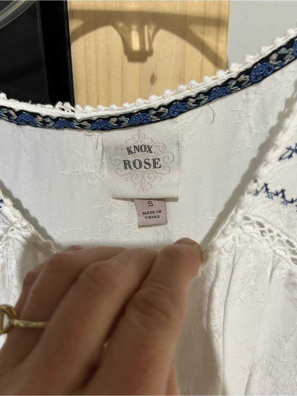 Knox Rose White Embroidered Floral Boho High Low Blouse Top Small Cottagecore - Picture 6 of 7